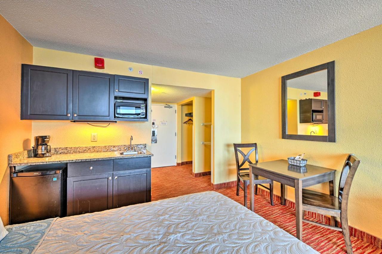 Convenient Myrtle Beach Studio With Balcony! Екстериор снимка