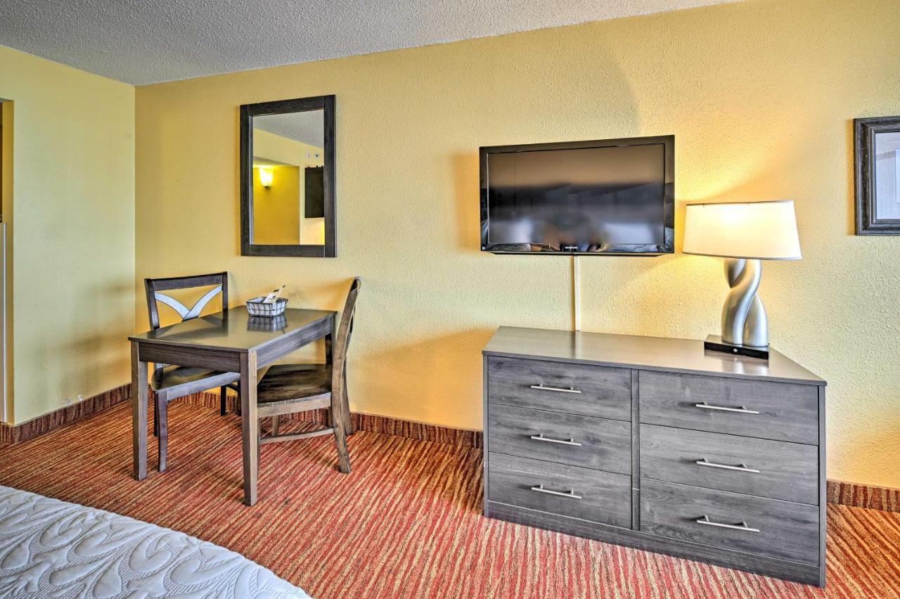 Convenient Myrtle Beach Studio With Balcony! Екстериор снимка