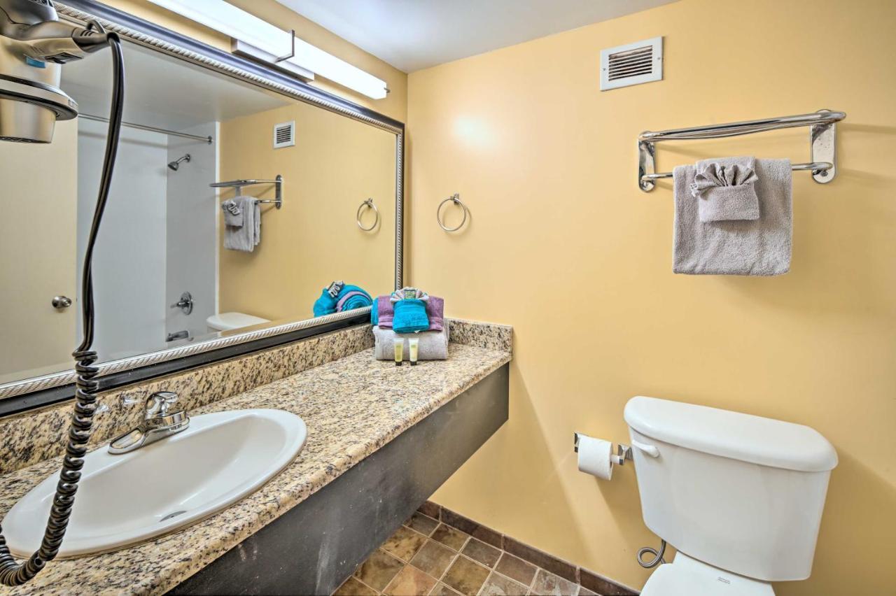 Convenient Myrtle Beach Studio With Balcony! Екстериор снимка